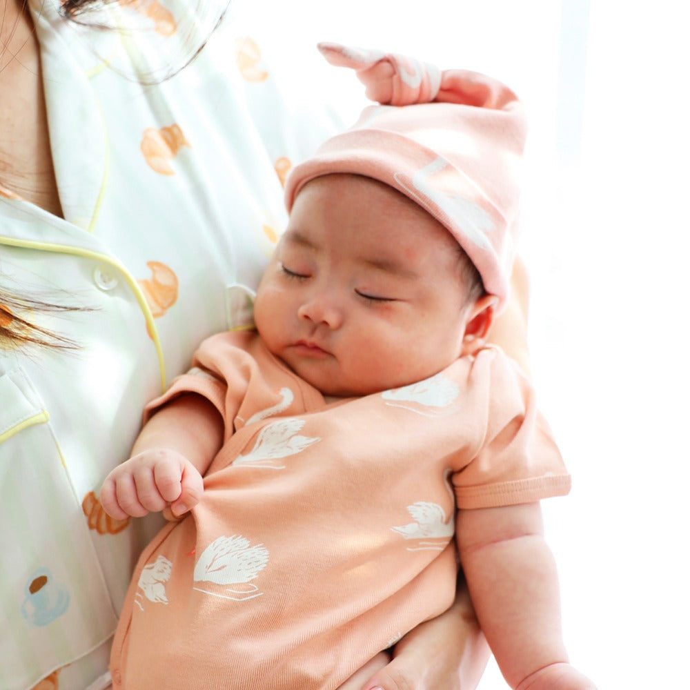 Baby Organic Knotted Hat in Swan Print by Le Petit Society
