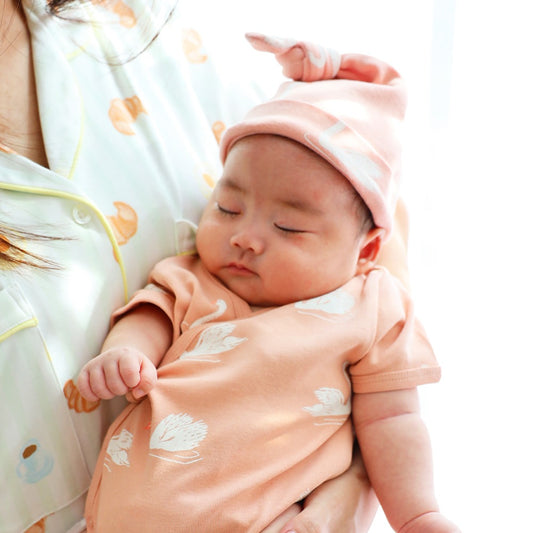 Baby Organic Knotted Hat in Swan Print by Le Petit Society