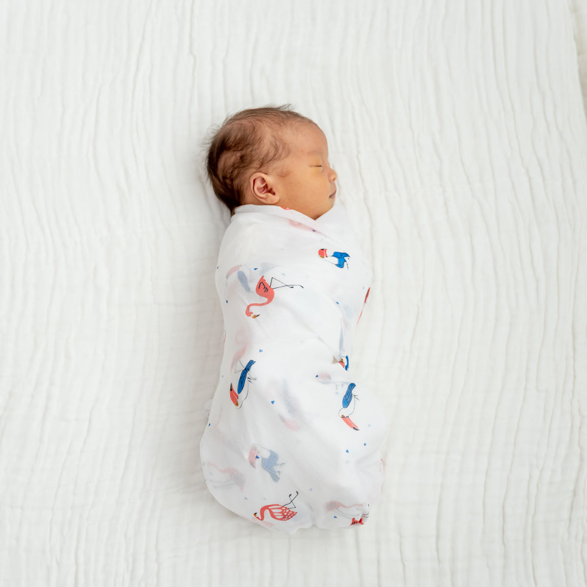 Baby Organic Swaddle in Flamingo & Toucan by Le Petit Society — image 4