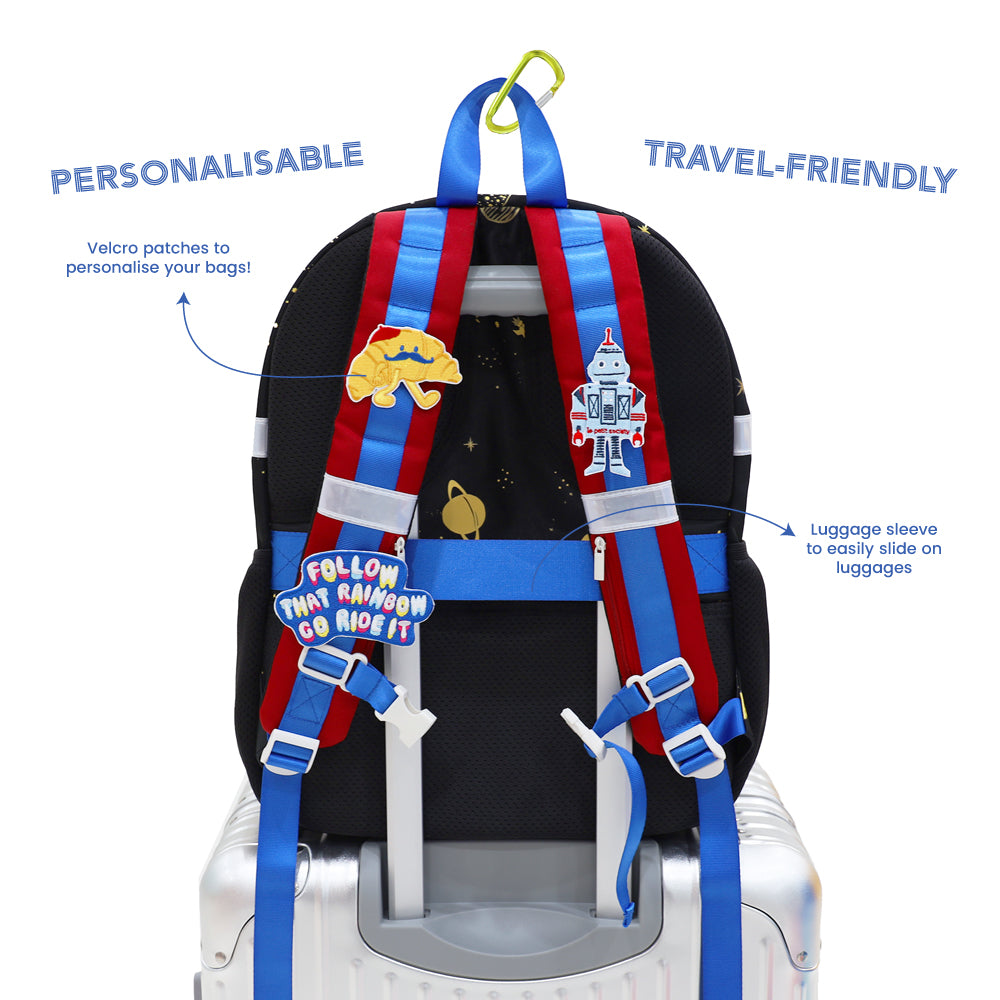 Infographic showing the personalisable and travel-friendly aspects of the LPS kids single pocket school bag.