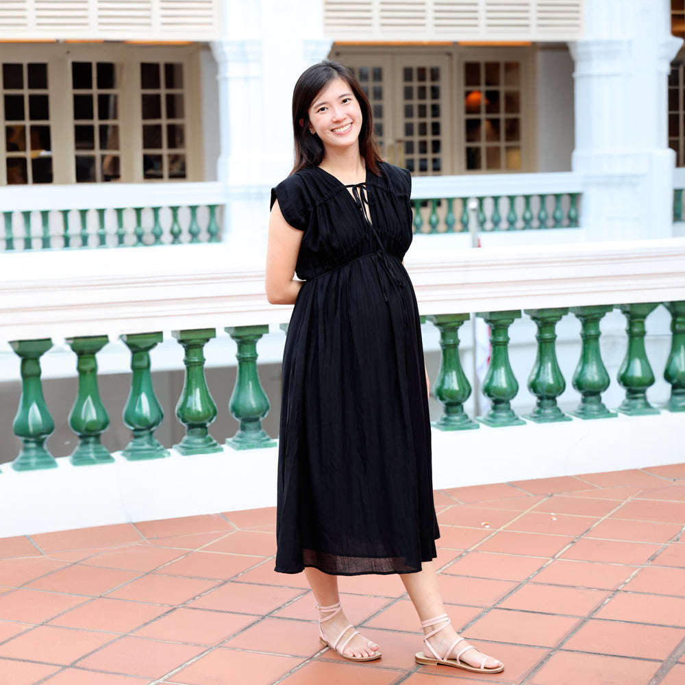Le Petit Society x Ohhdivine - Ladies Ruched Dress in Black (Nursing-Friendly) — image 6