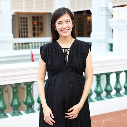 Le Petit Society x Ohhdivine - Ladies Ruched Dress in Black (Nursing-Friendly) — image 2