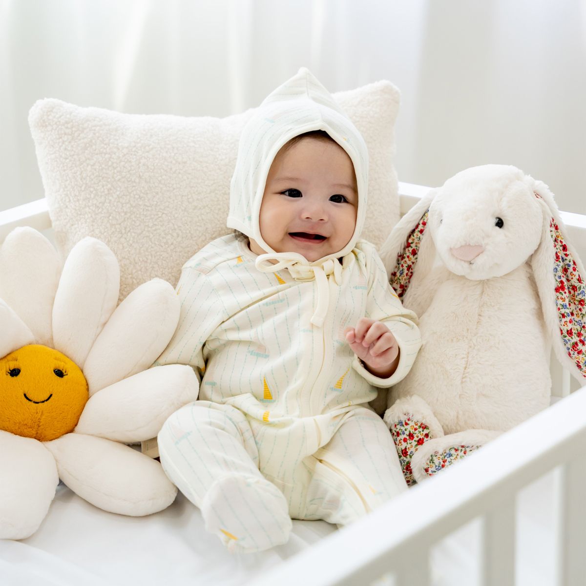 Welcome to the World Set in Over the Horizon by Le Petit Society — image 2
