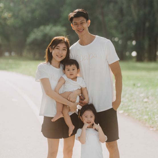 Family Tees - Papa Tee in White/Gold