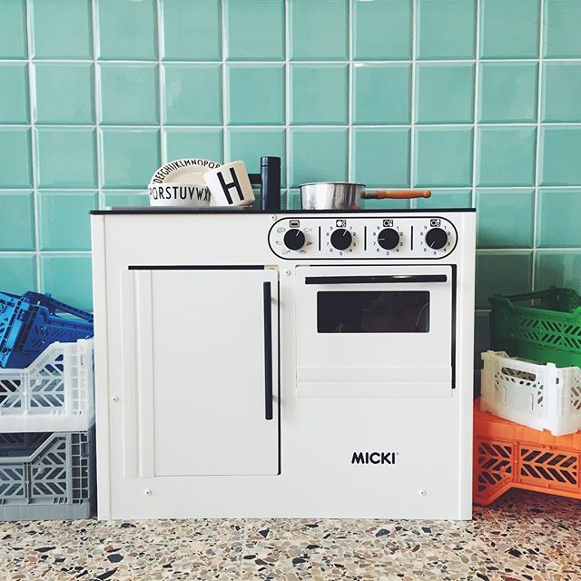 Love :: Micki Bistro Mini Kitchen