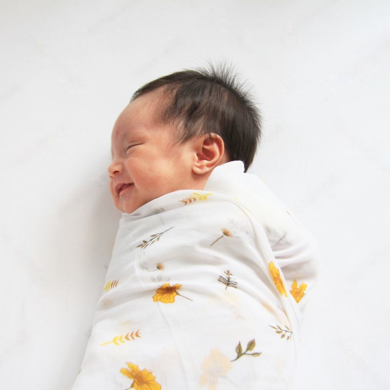 Simple Guide to Swaddling a Baby